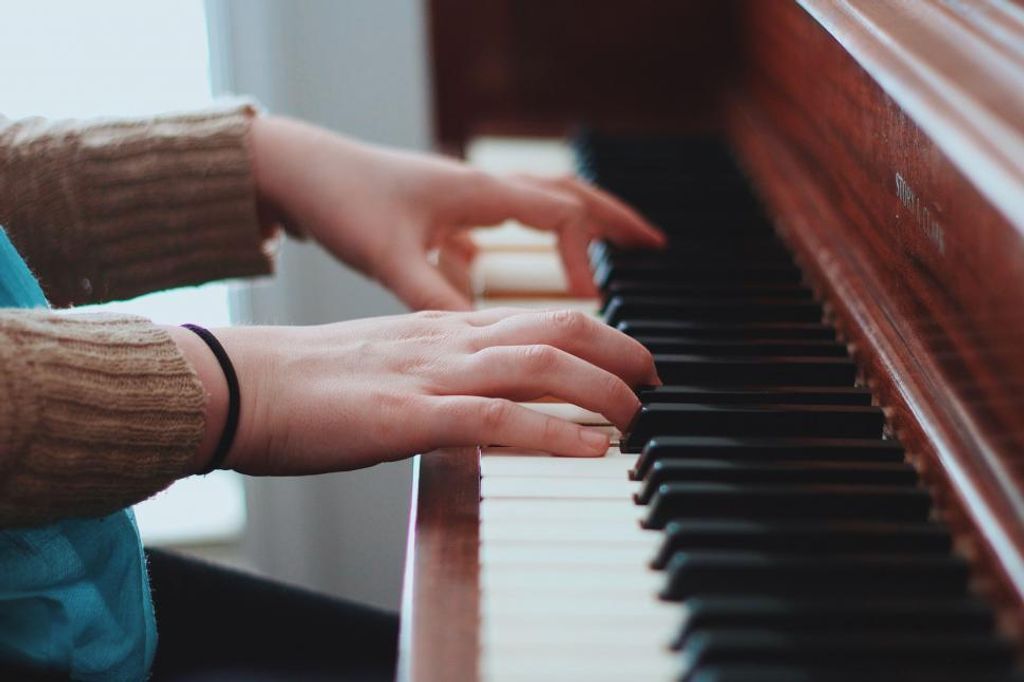 How to motivate a child to learn music?
